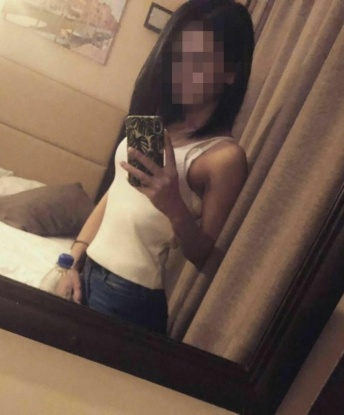 💋 Я создаю незабываемые моменты с моими клиентами в Москве. У меня есть множество умений и умниц, чтобы удовлетворить самые изощренные фантазии. 😈 Мои услуги гарантированно принесут тебе удовольствие и расслабление. 🌟 Не веришь? У меня есть отличные отзывы, которые подтверждают мою непревзойденность. ✨ Хочешь познакомиться со мной лично? Загляни на мои фото и убедись, что ты не сможешь устоять. Позвони мне и дай мне возможность сделать твои самые смелые фантазии яркими реальностью. 💫 Жду тебя в Москве! 15594, 18 лет